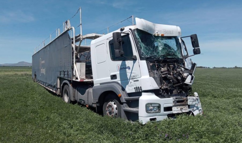 Dos camiones involucrados en un accidente en km 95 de la Ruta 33